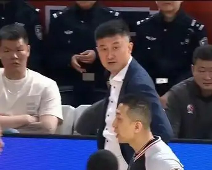 九游官网入口-河南男篮大胜对手，追赶积分的简单介绍
