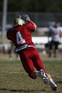 开云体育在线官网-五大联赛体能瓶颈期球队是否更偏好长传进攻，体育瓶颈期是啥意思